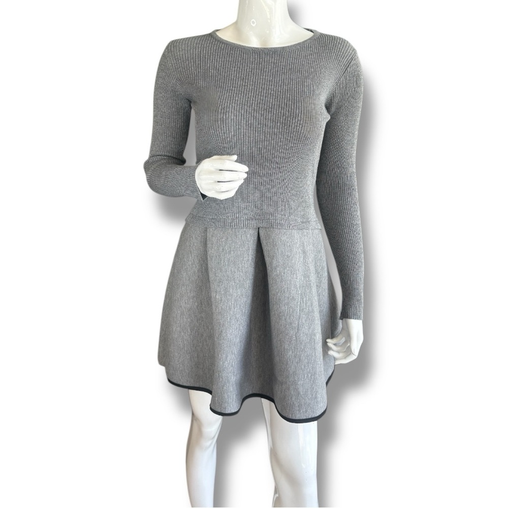 Lesi Gray Long Sleeve Fit & Flare Circle Skirt Sweater Dress. Women Size Medium